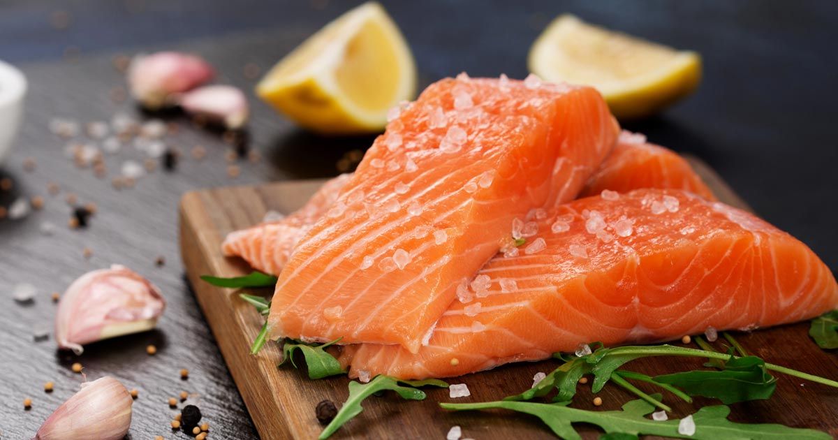 Salmão selvagem do Alasca é muito importante para a nutrição