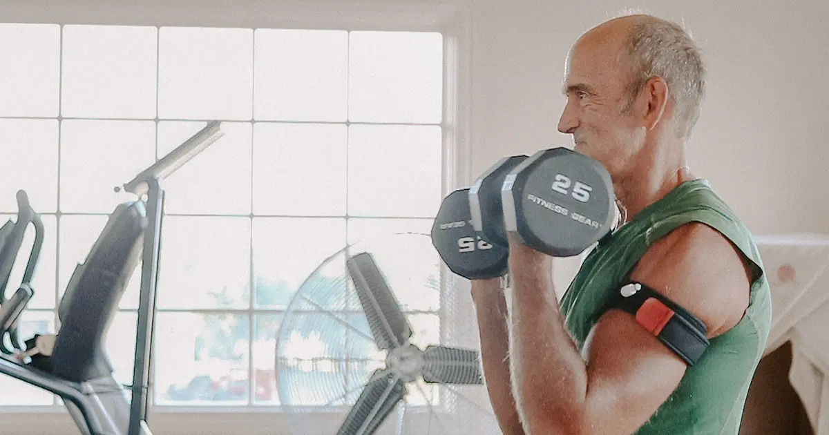 Como os exercícios de restrição do fluxo sanguíneo estão ajudando Aaron Rodgers?