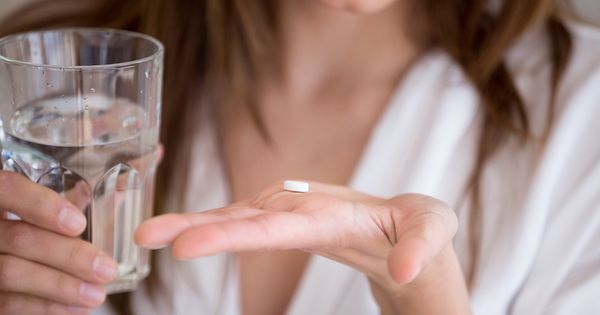 Cerca de 1 em cada 4 mulheres com 60 anos ou mais faz uso de antidepressivos
